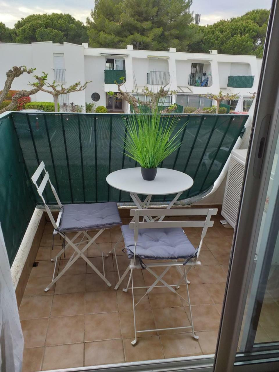 Studio De 25M2 Tout Equipe A 250M Du Bord De Mer La Grande-Motte Exterior foto